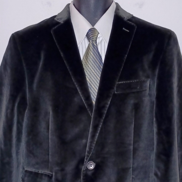 Axcess Striped Silk Necktie - Picture 4 of 6